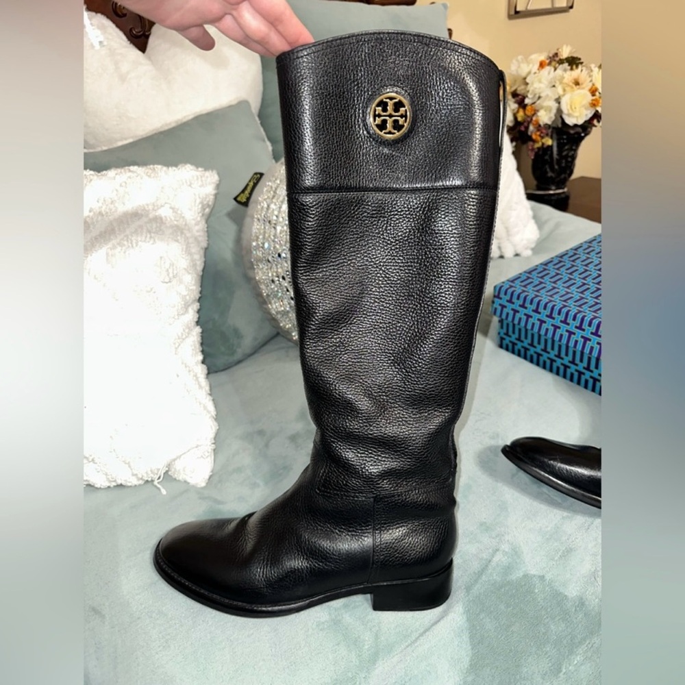 Tory Burch boots like new used a few times great condition